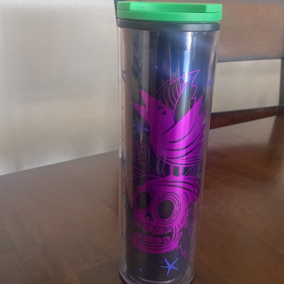 Starbucks - Picture 2 of 2